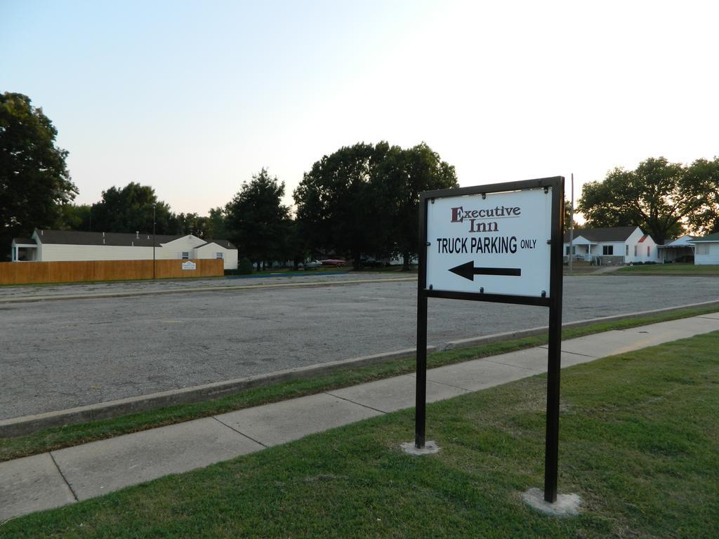 Executive Inn Ponca City Exterior foto