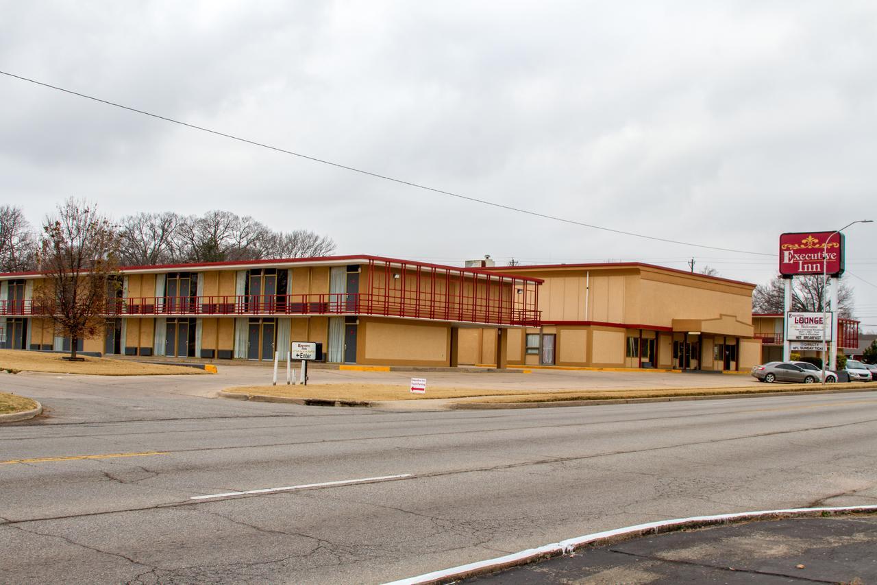 Executive Inn Ponca City Exterior foto